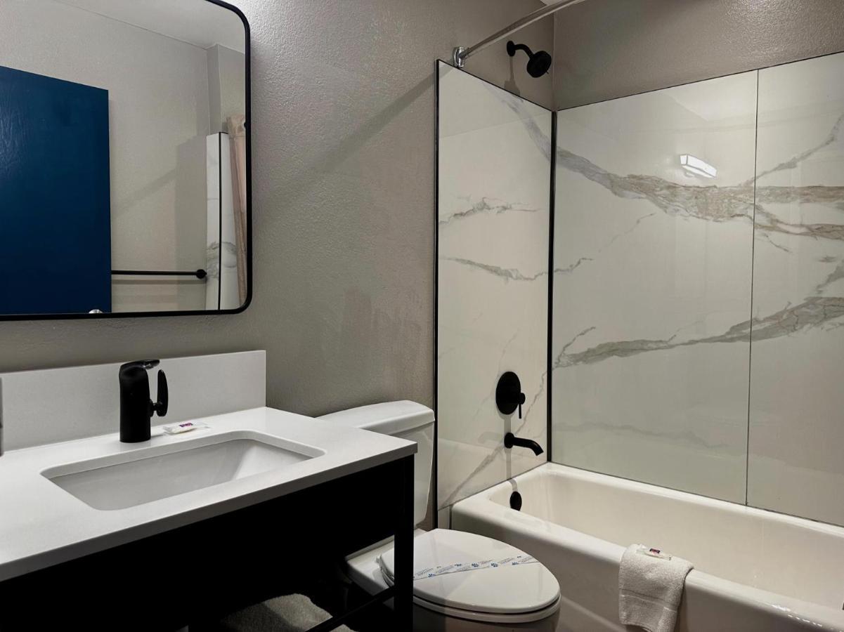 Motel 6 Indianapolis Carmel מראה חיצוני תמונה