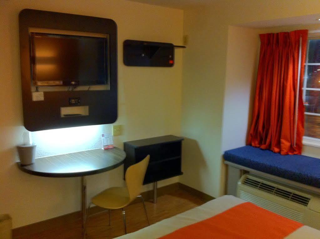 Motel 6 Indianapolis Carmel מראה חיצוני תמונה