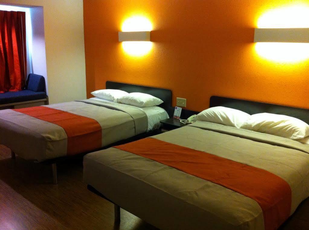 Motel 6 Indianapolis Carmel מראה חיצוני תמונה