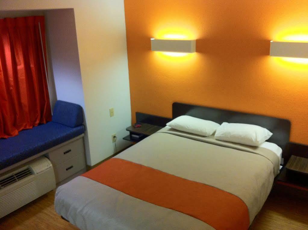 Motel 6 Indianapolis Carmel מראה חיצוני תמונה