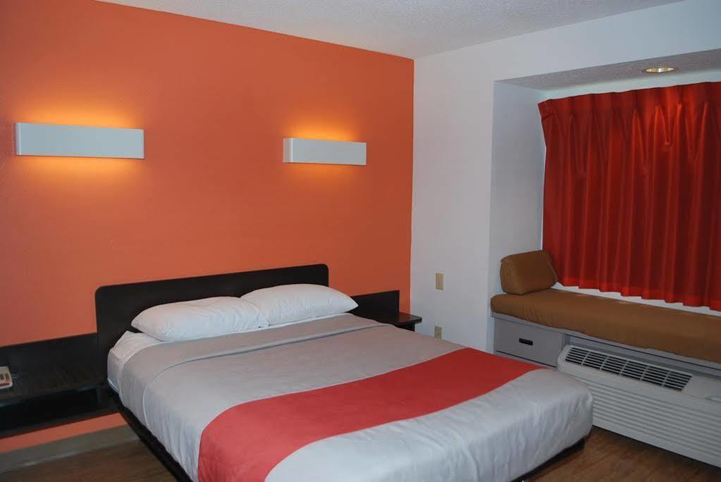 Motel 6 Indianapolis Carmel מראה חיצוני תמונה